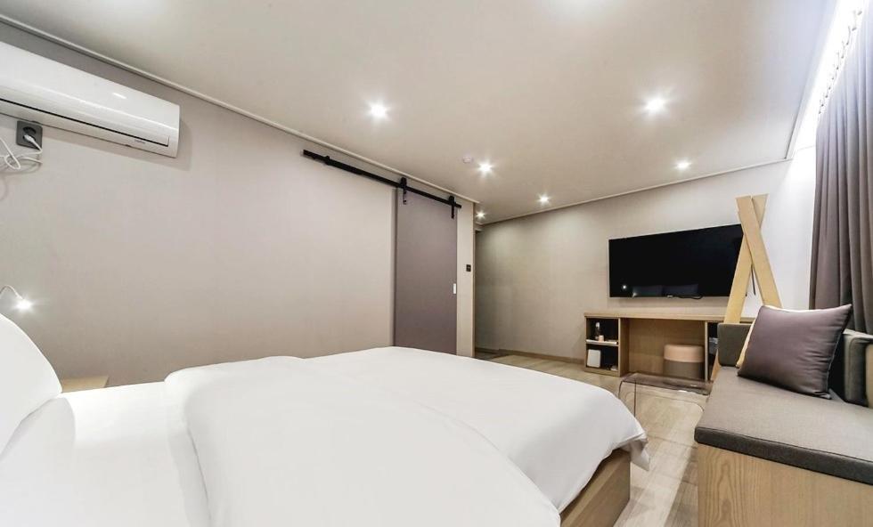 Centro Hotel Chilgok Eksteriør bilde